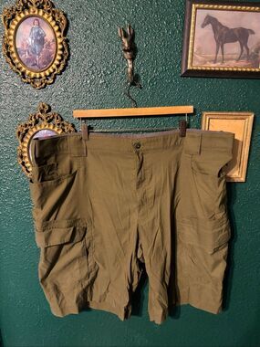 Mens Duluth Trading Co. Nylon Green Shorts Size 48